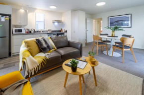 Warm CHCH Apartment Park View & Garage Parking